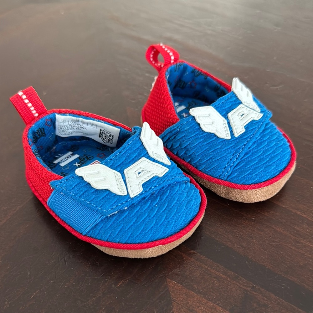 Tom’s X Marvel Captain America Kids Shoes - Red and Blue